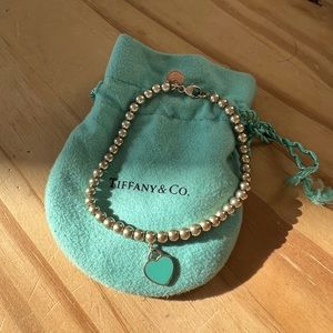 Tiffany Blue heart rate bead bracelet